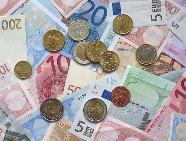 Đồng tiền Euro bằng bao nhiêu tiền Việt